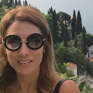 Meet your Posher, Maria